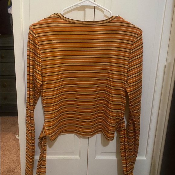 Top - Picture 3 of 3